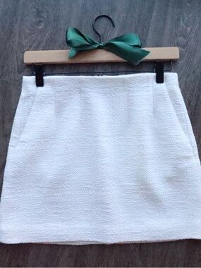 Aritzia Babaton Kingsley Skirt, White